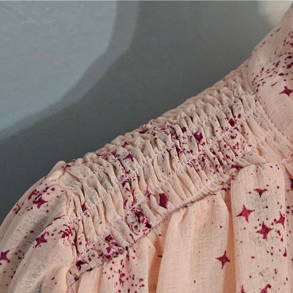 Free People: Beautiful, flowy, long sleeve blouse. - Picture 5 of 7